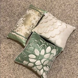 3-Set Martha Stewart Collection Pillows